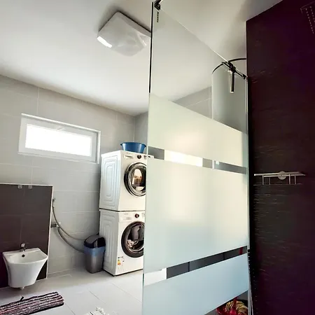 Bandiland Horany 別荘